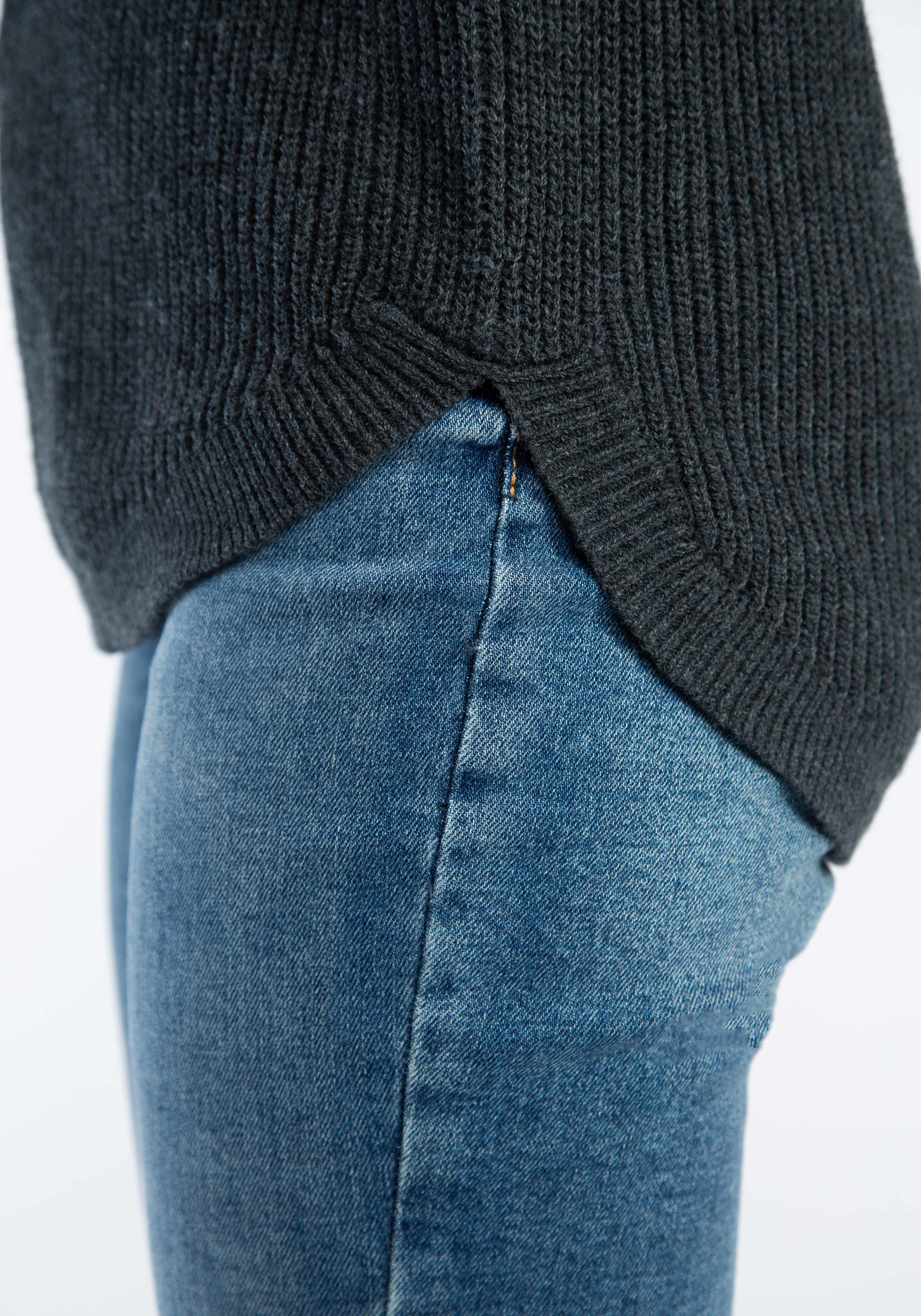 maxine v neck pointelle sleeve popover Image 6