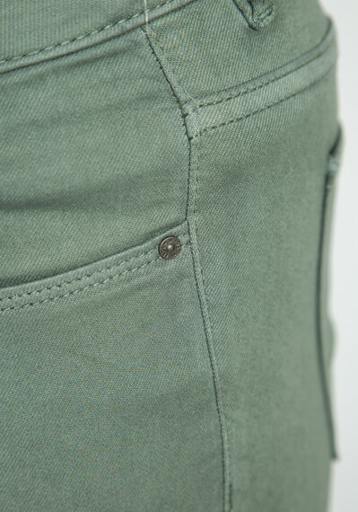 mid-rise coloured skinny jeans Image 6