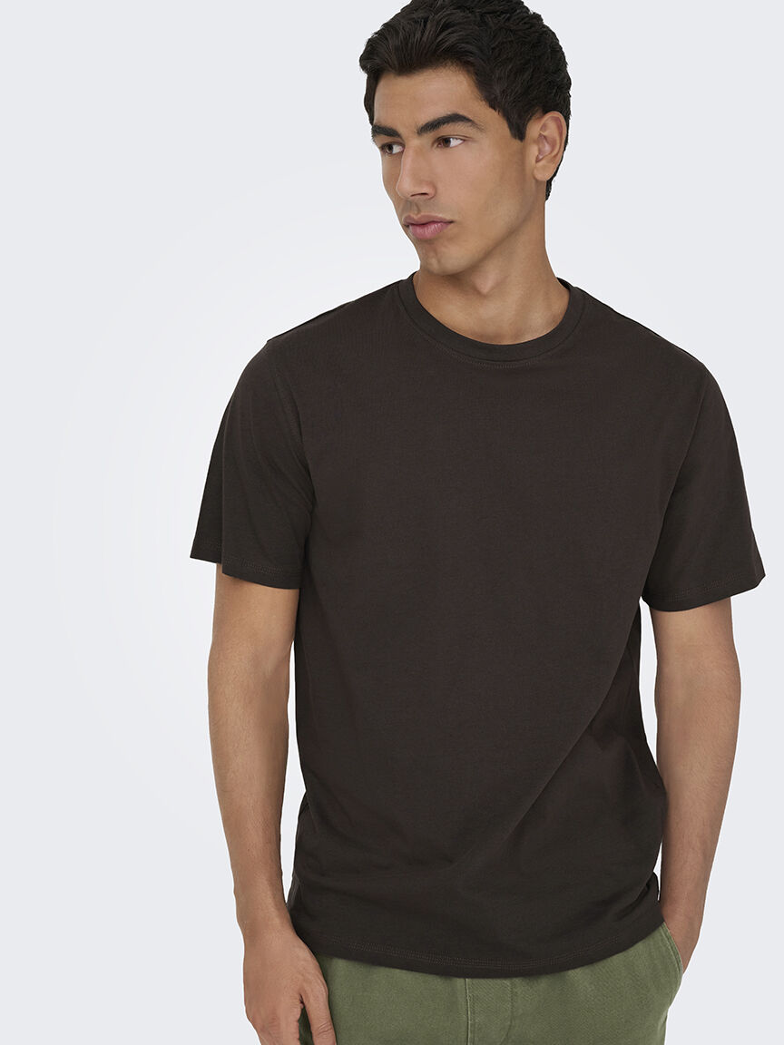 max basic tee