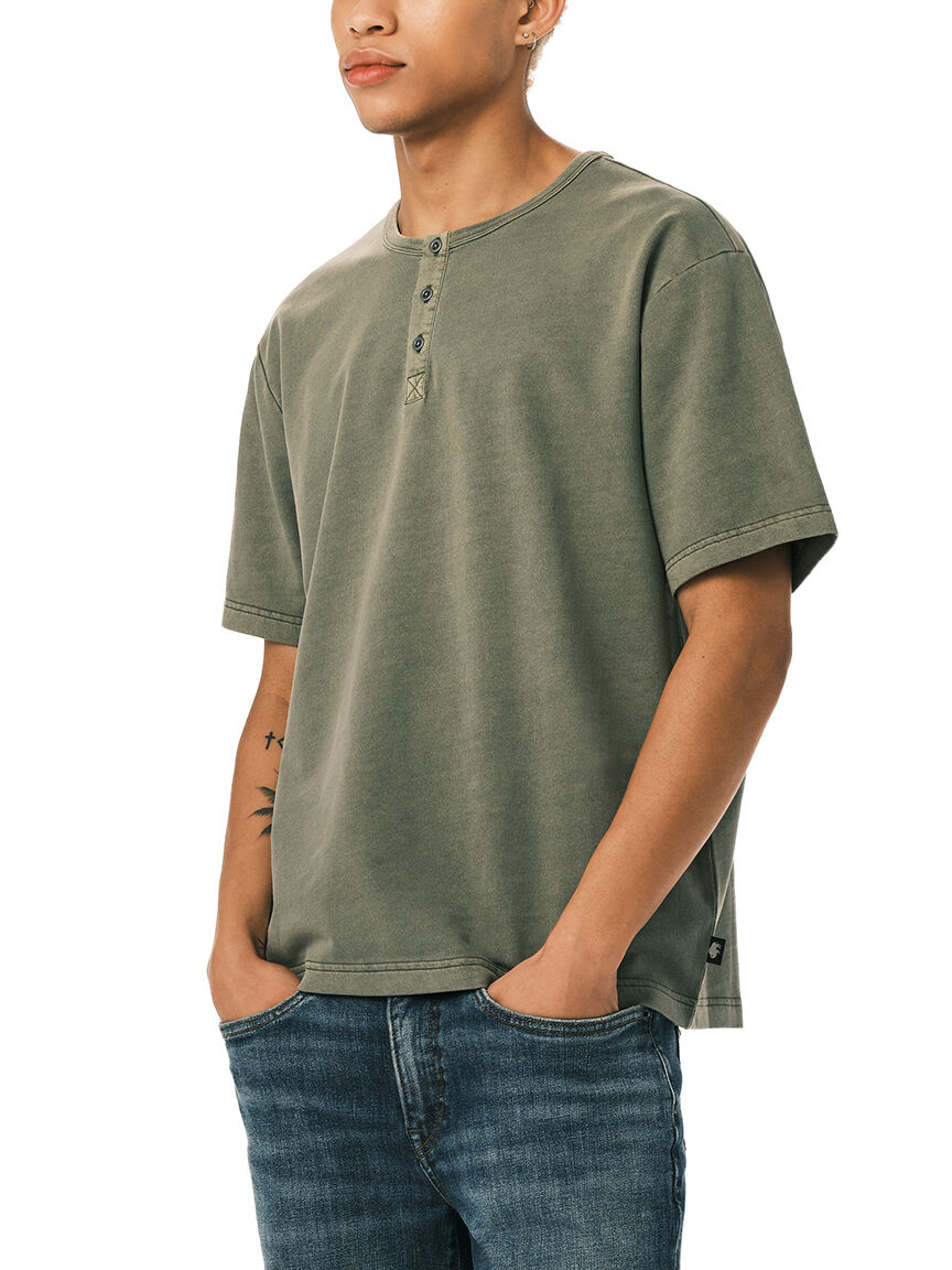 kandor short sleeve henley t-shirt