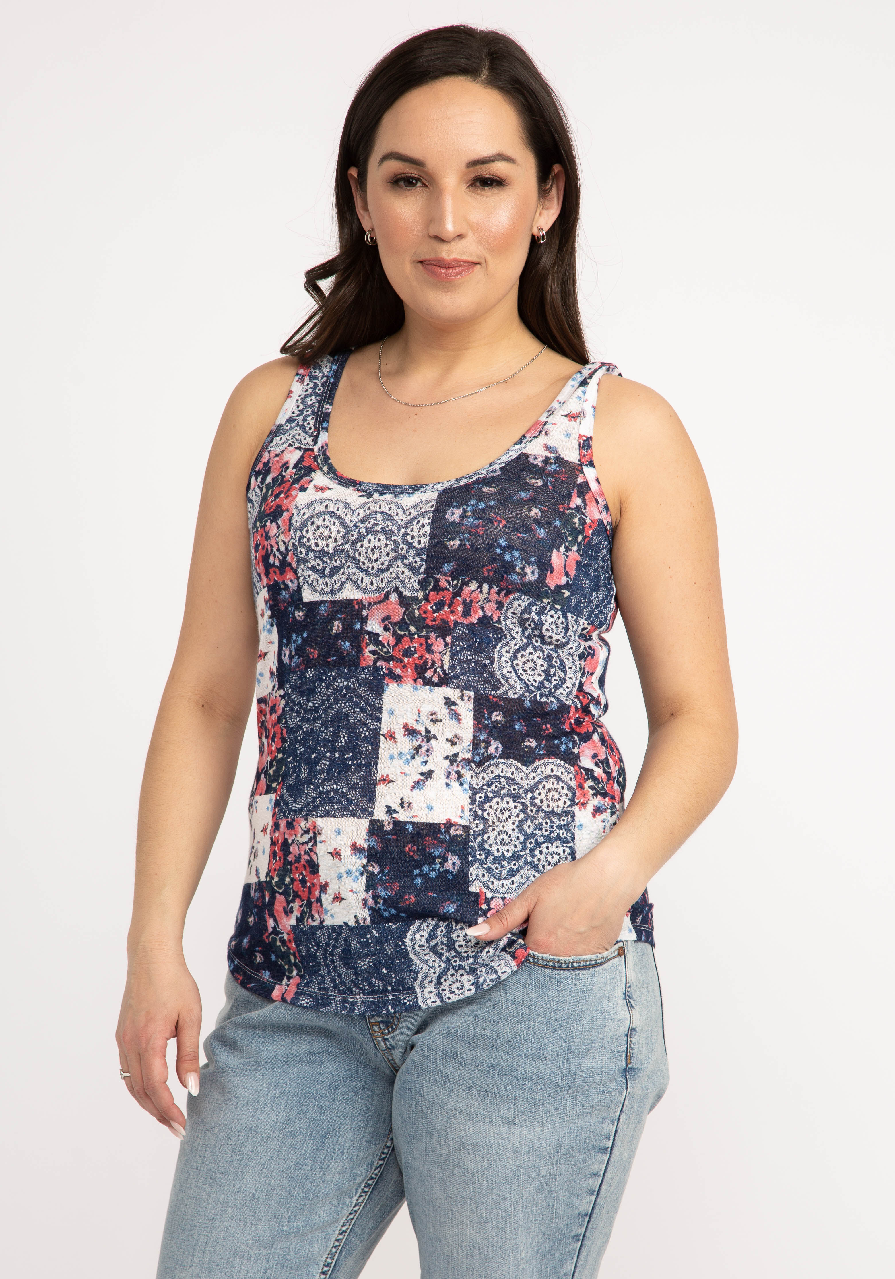 ari double scoop tank top Image 3