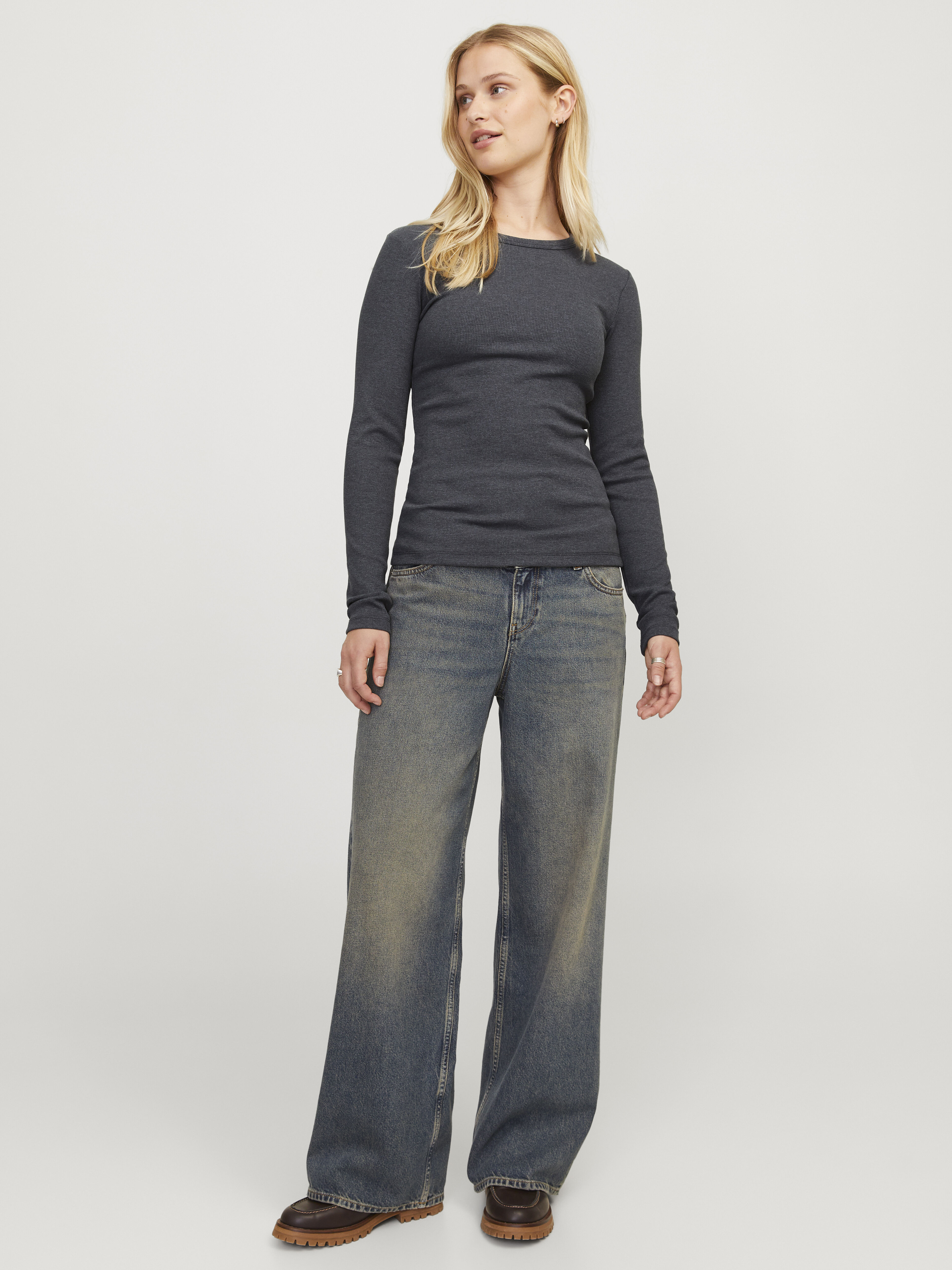 Women's long sleeve t-shirts | Bootlegger