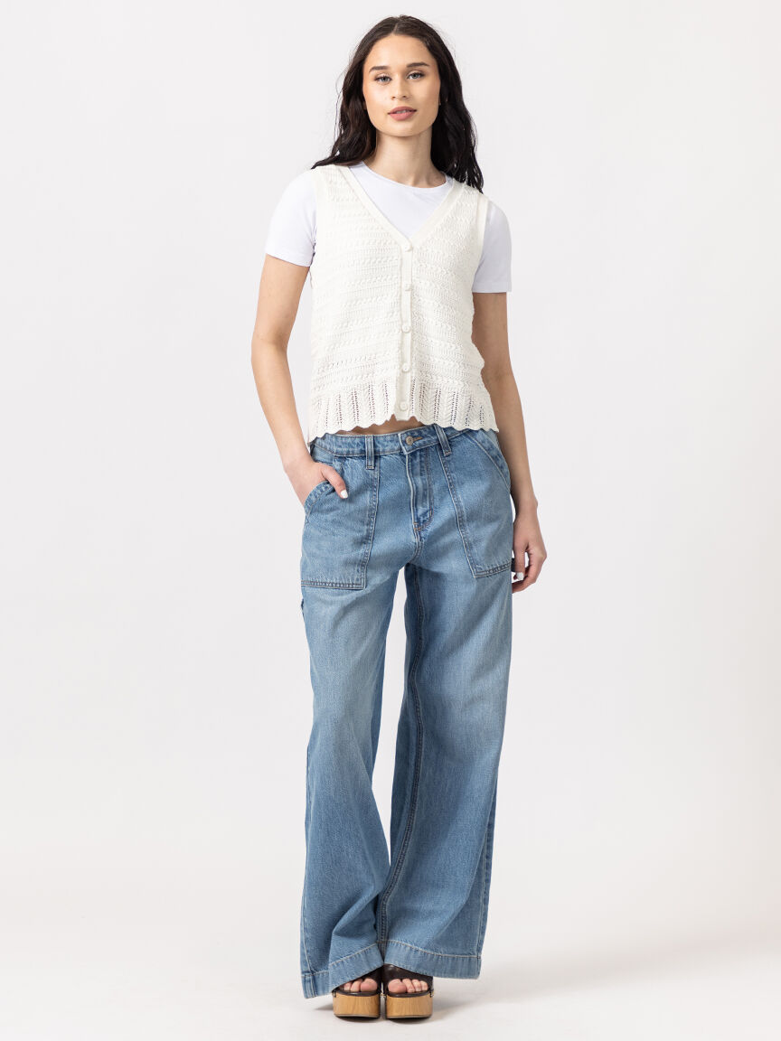 noni v neck vest Image 6