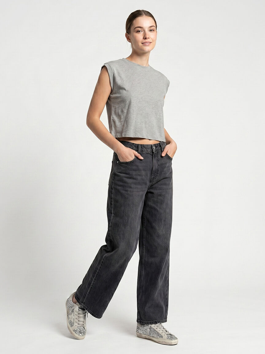 sleeveless boxy tee