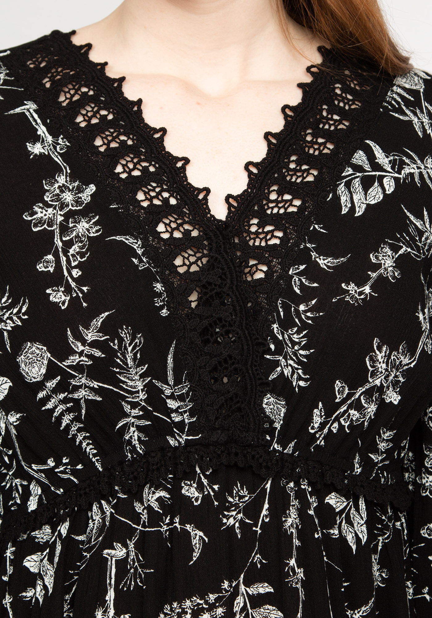 vienna crochet trim peasant blouse  Image 5