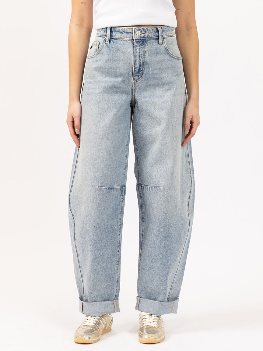 low slung horseshoe jean