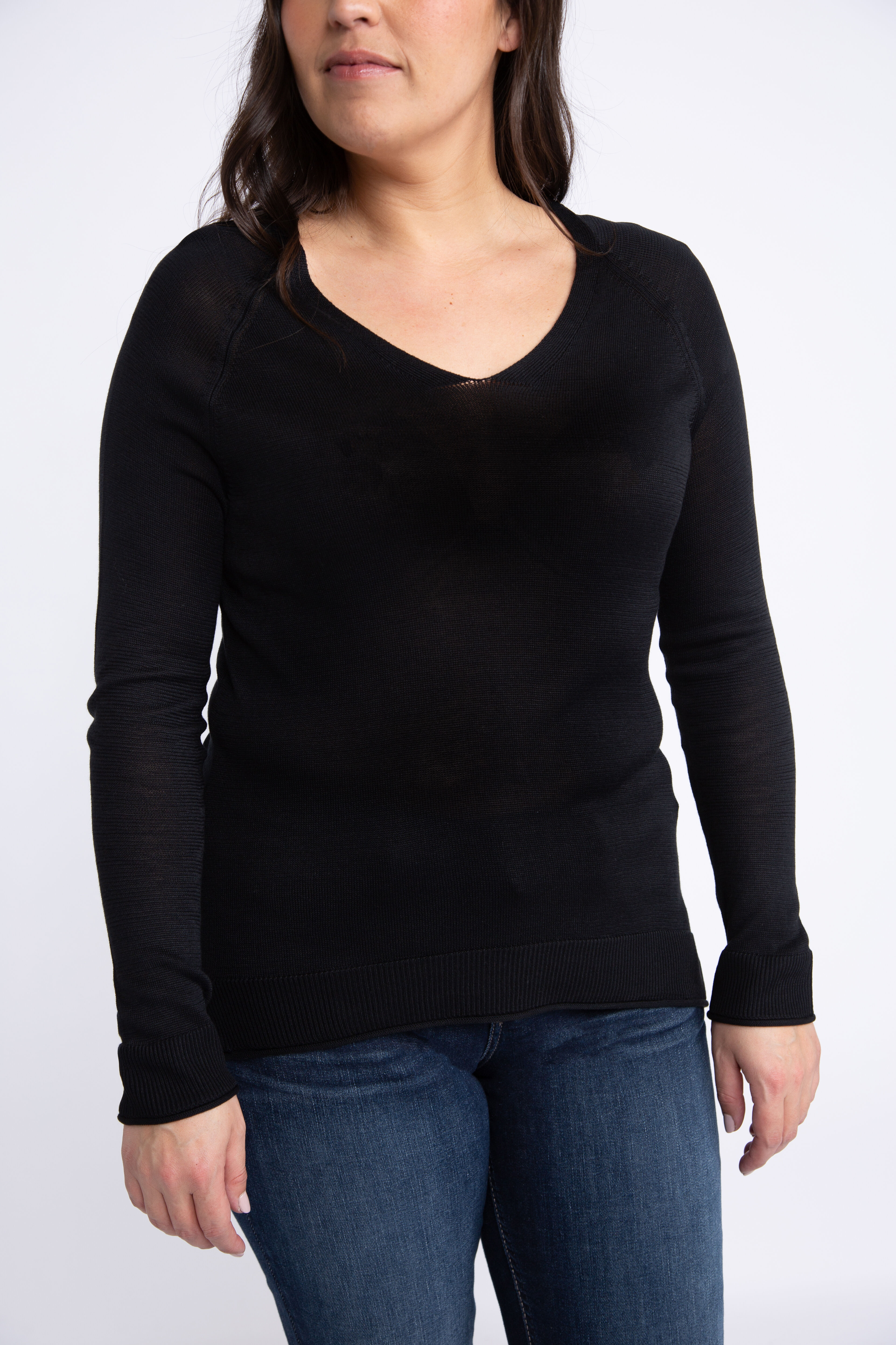 blanche v neck popover Image 4