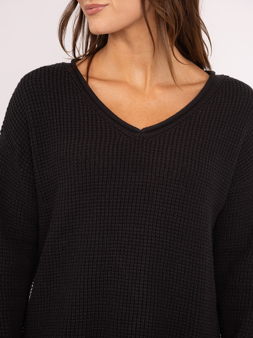 nevis v neck sweater Image 5