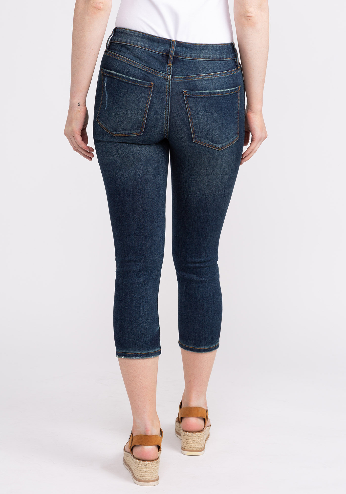 mid-rise capris Image 2