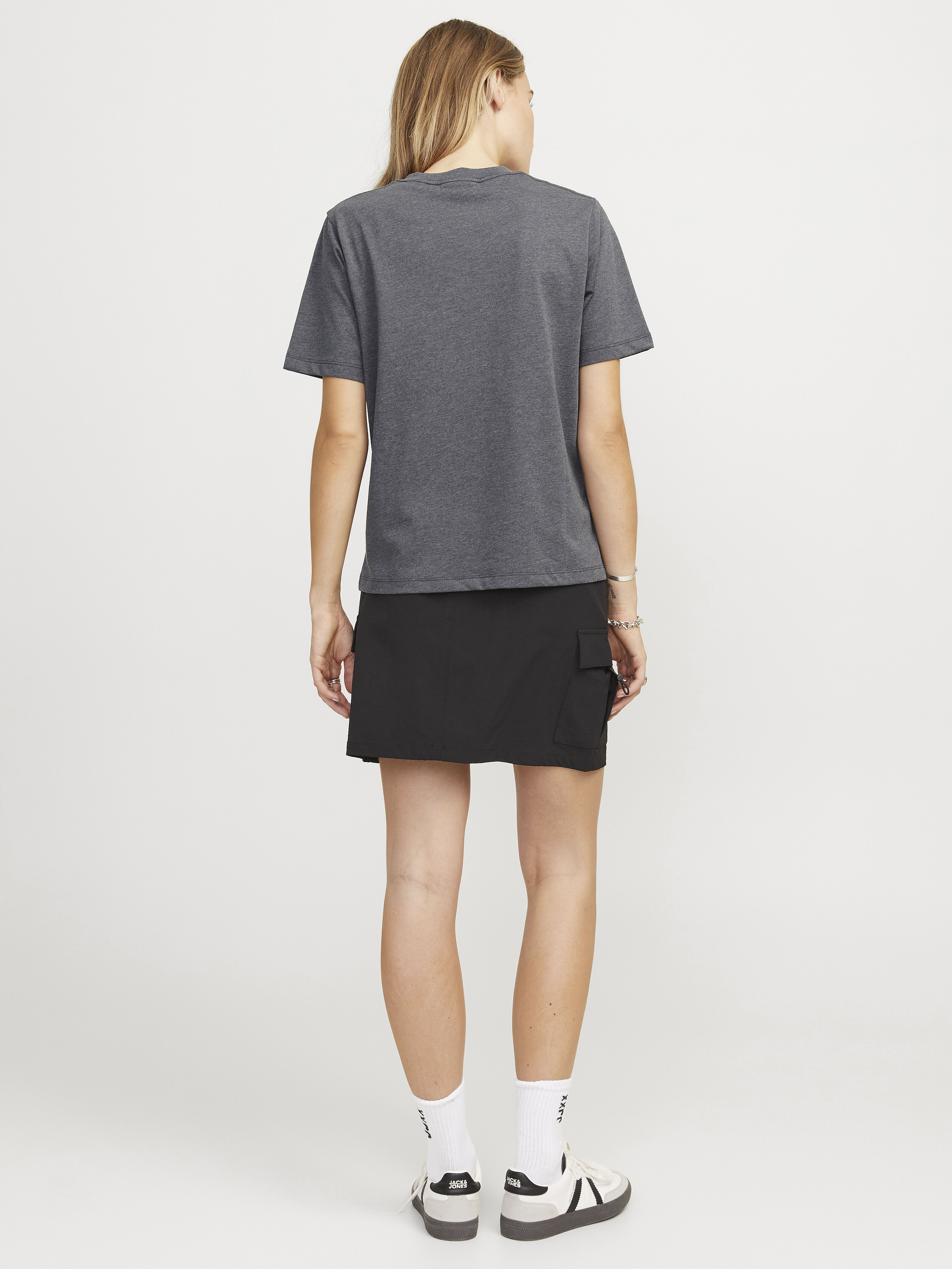 anna crew neck tshirt Image 3