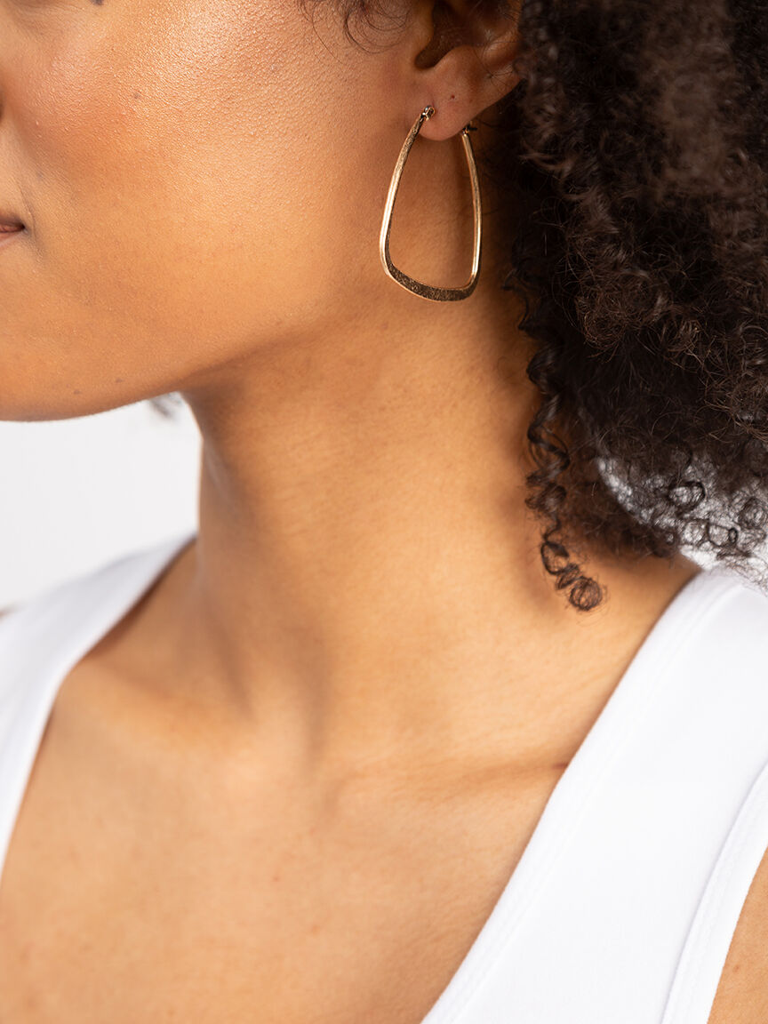 triangle hoop earring Image 5