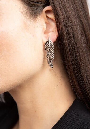 earrings with feather