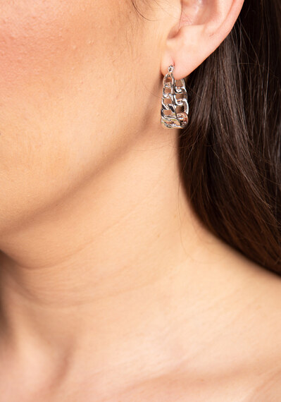 earrings with chain details Image 3