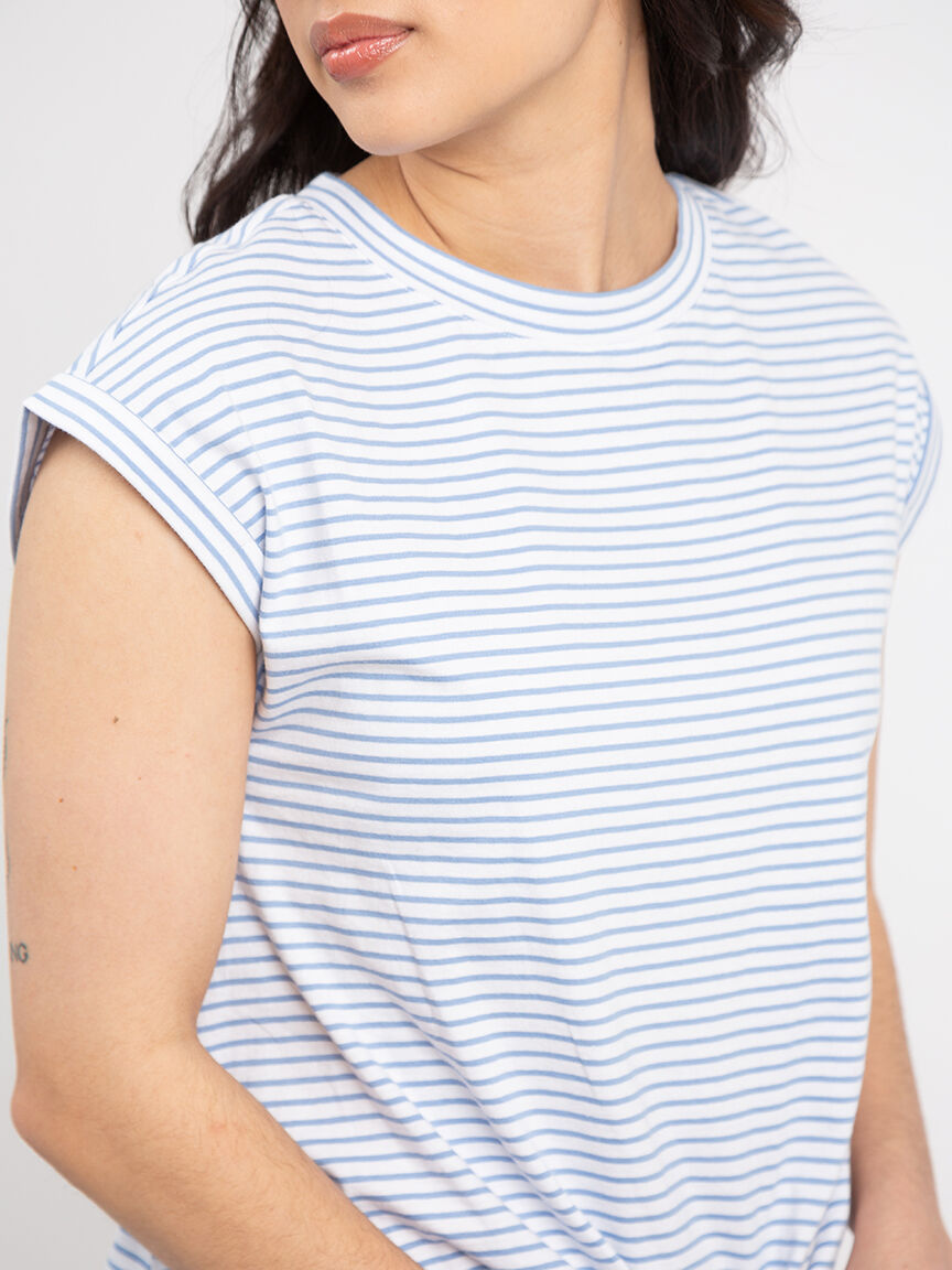 knot front crewneck tee Image 4