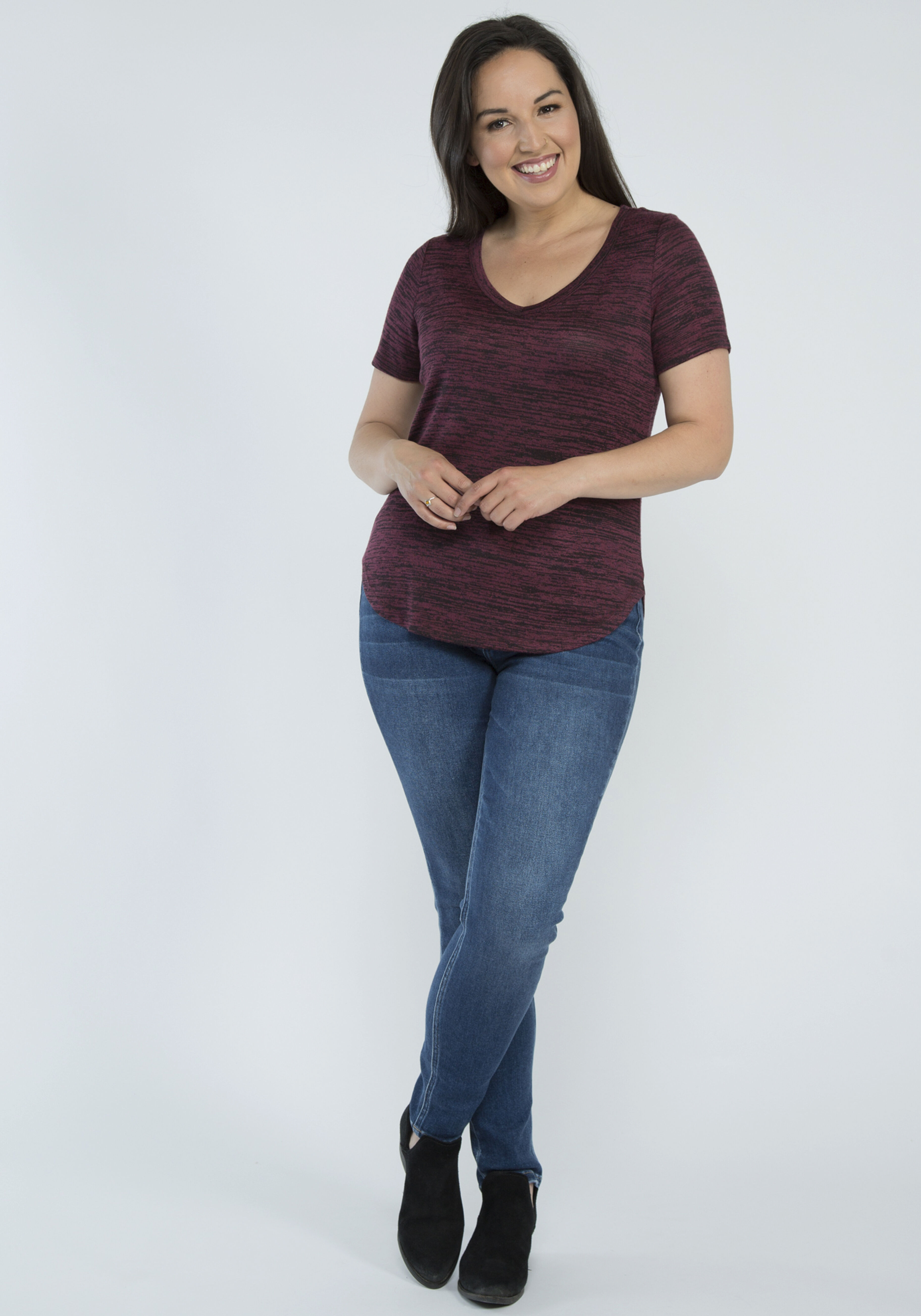 nita hacci v neck short sleeve tee Image 4