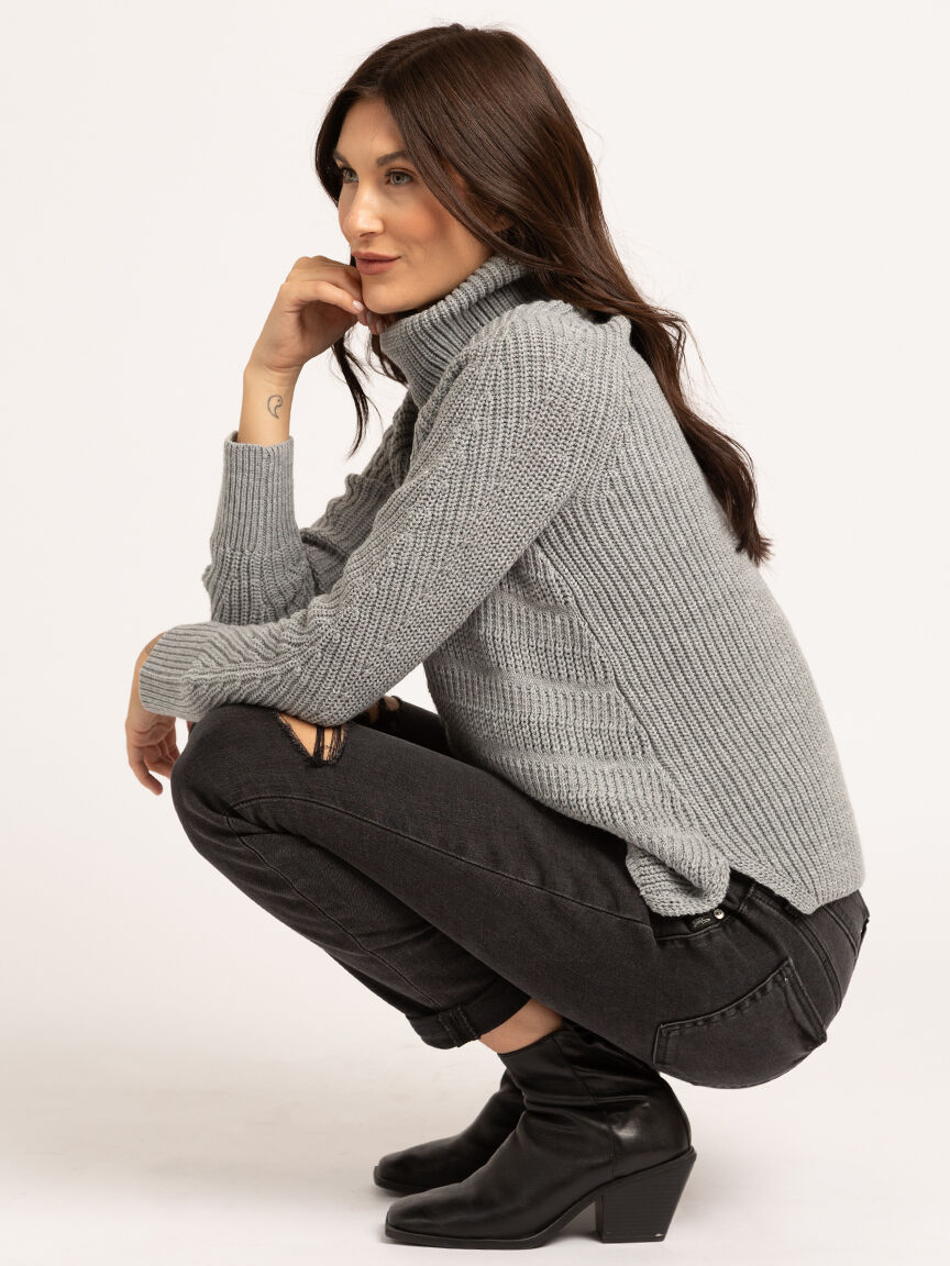 lumielle turtle neck popover Image 5