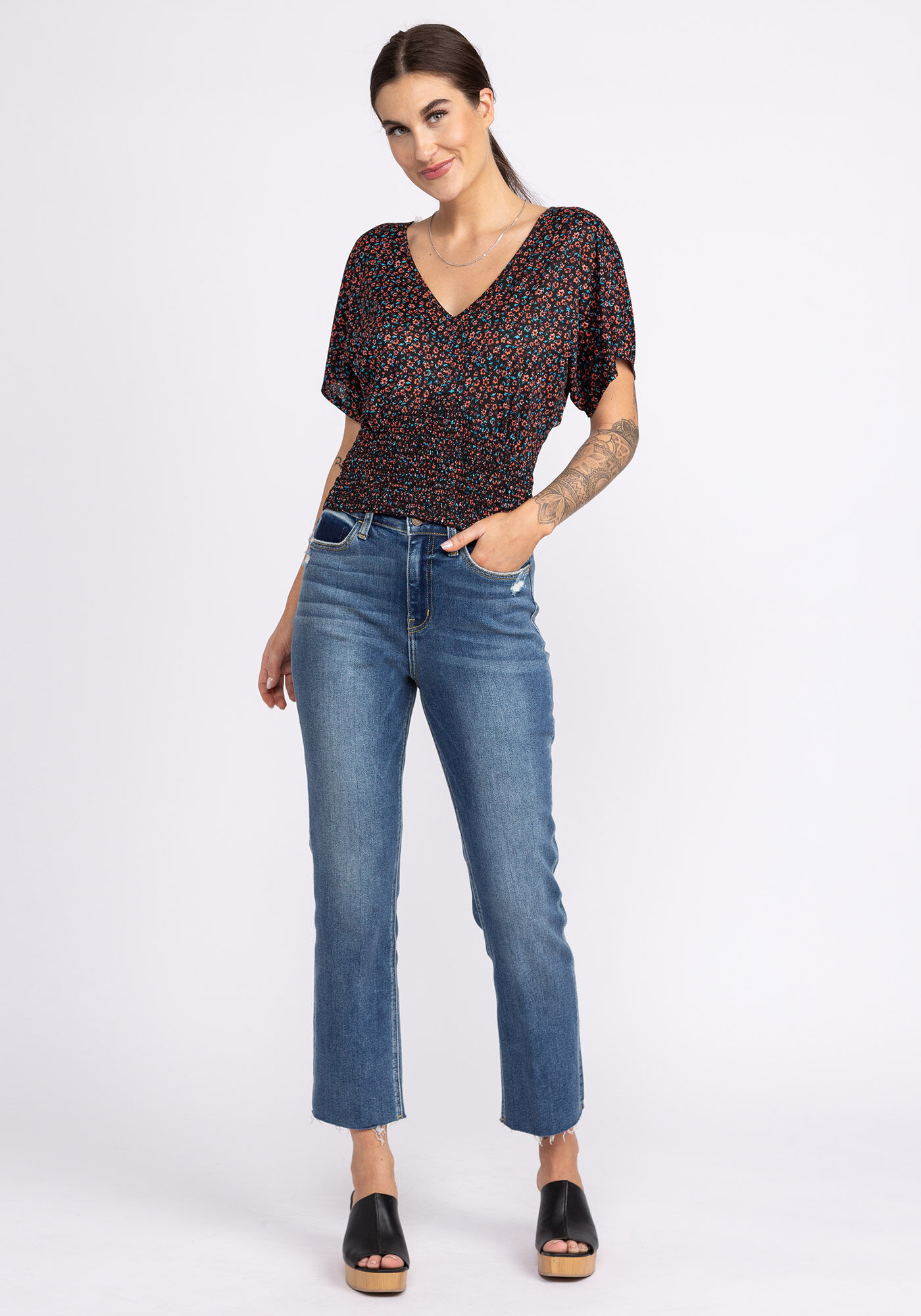 leona v-neck top Image 3