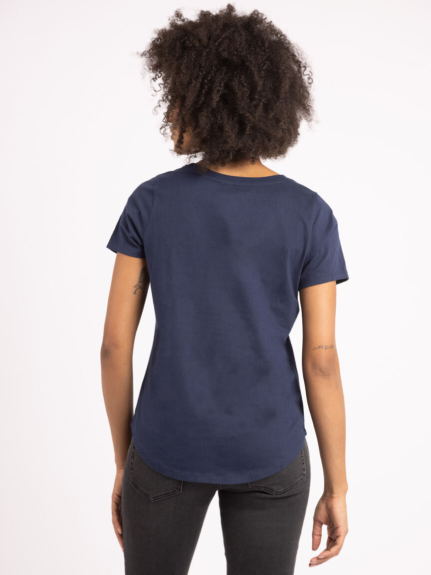 saige scoop neck t-shirt Image 4