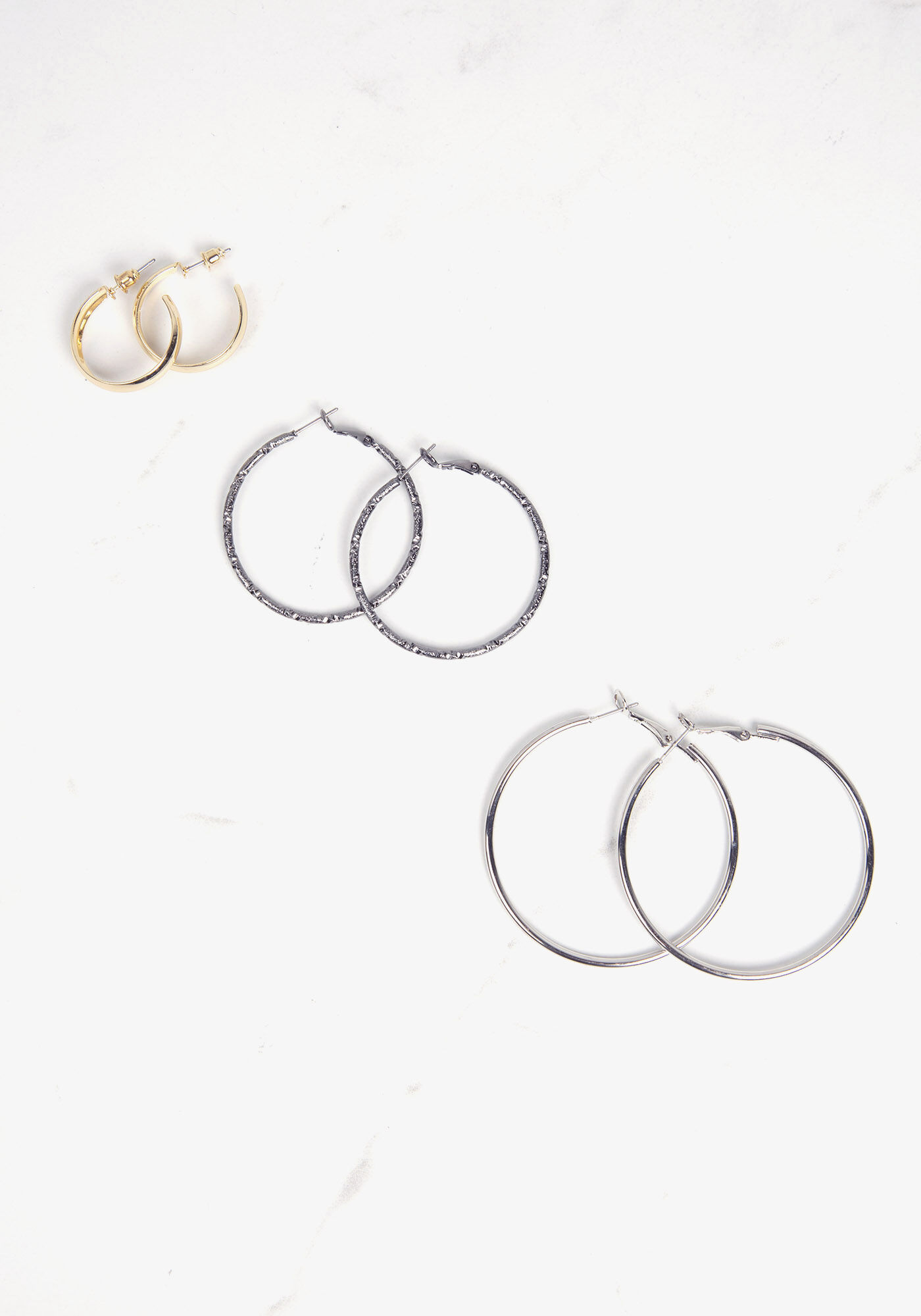 3 pack hoop earrings Image 3