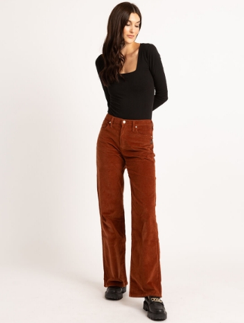 25% off Jeans Select Styles. Limited Time