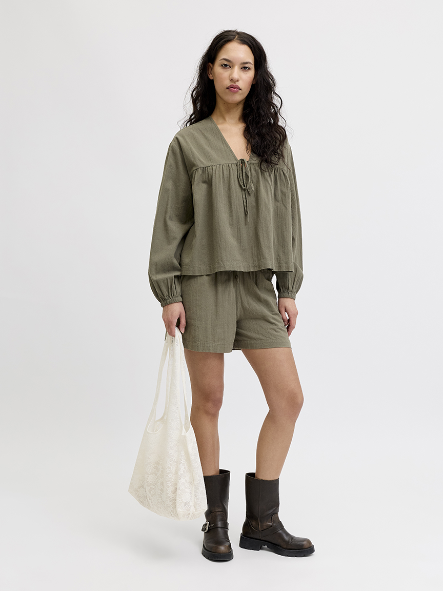 kia structured shorts