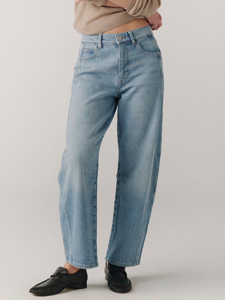 BNA soft curve barrel jean light wash